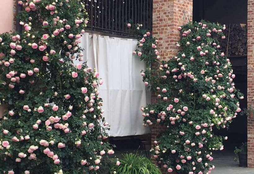 فندق ريفى Cascina Lanè