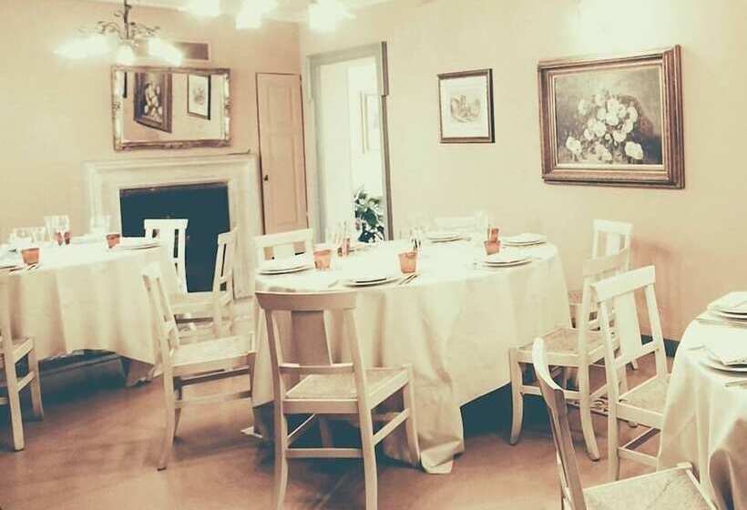 فندق ريفى Cascina Lanè