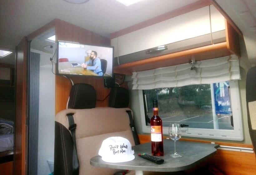 Отель Wohnmobil Sunny