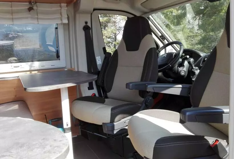 Hotelli Wohnmobil Sunny