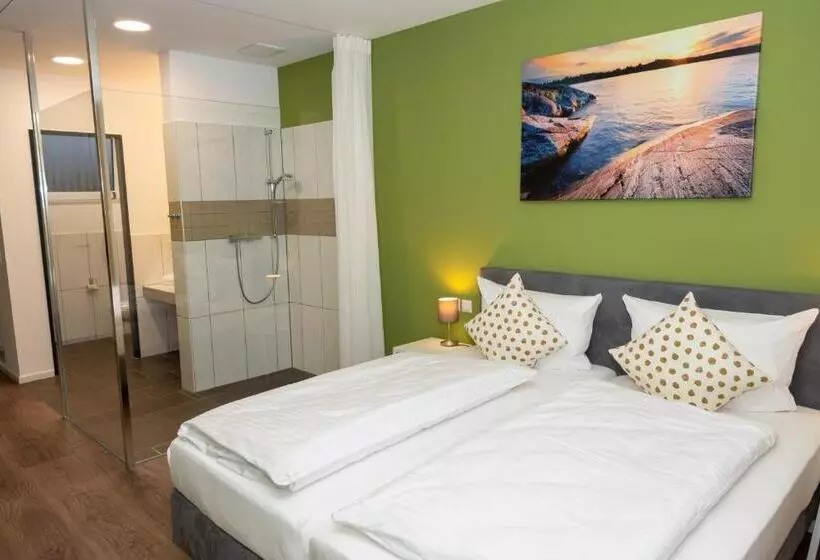 Lok   Die Pension   Das Restaurant