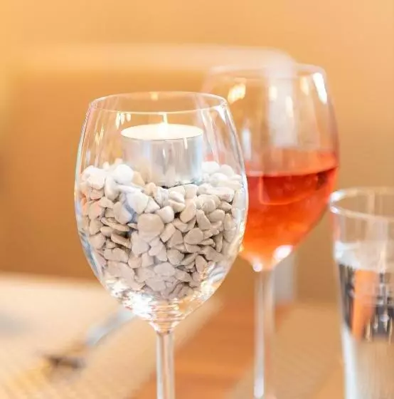 Lok   Die Pension   Das Restaurant