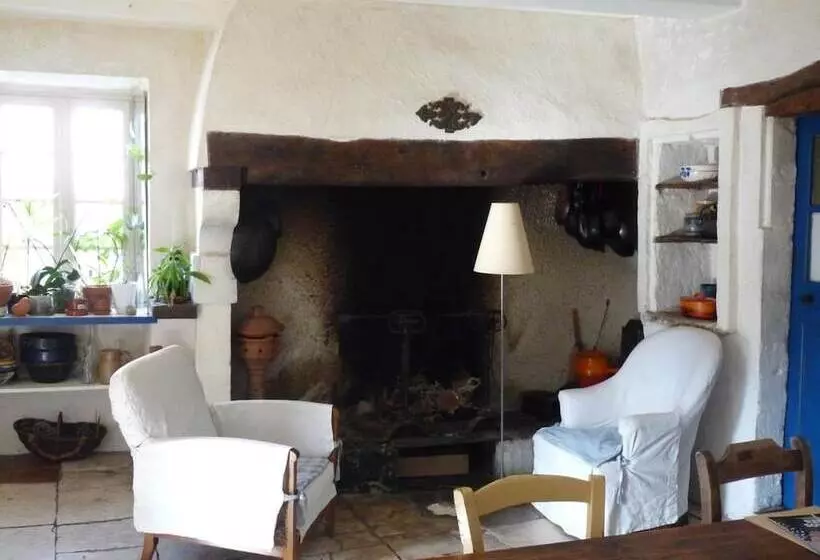 Majatalo Chambres D Hotes Atelier De Fons