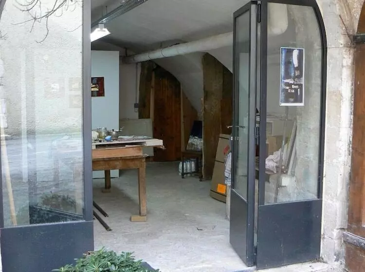 Majatalo Chambres D Hotes Atelier De Fons