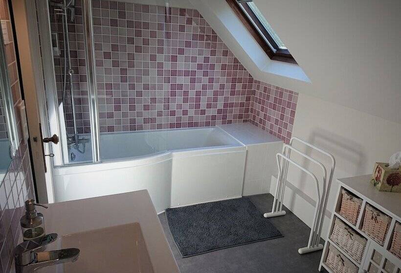 펜션 Le Moulin De La Follaine