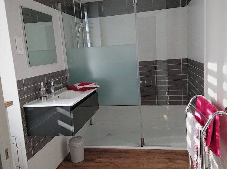 펜션 Le Moulin De La Follaine