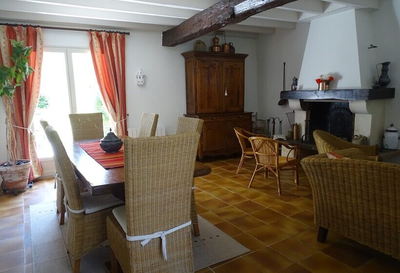 펜션 Le Moulin De La Follaine