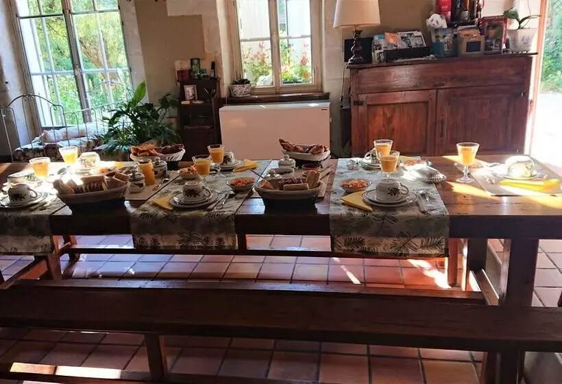 Majatalo Le Moulin De La Follaine