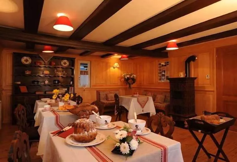 ペンション Le Petit Schelishans