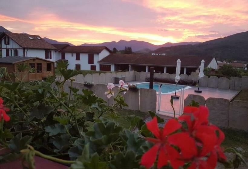 بنسيون Maison Iputxainia