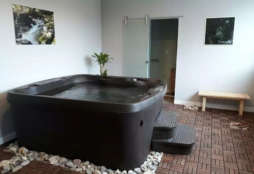 ペンション Maison Iputxainia
