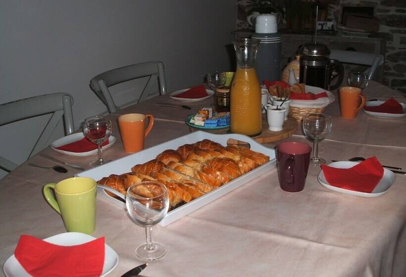 Bed and Breakfast Chambres D Hôtes La Charrière