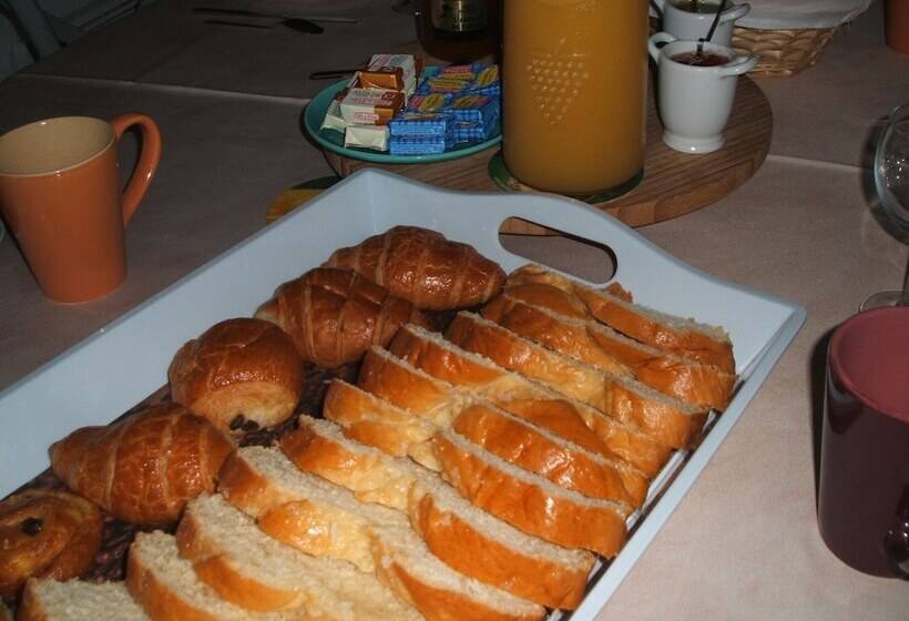 Bed and Breakfast Chambres D Hôtes La Charrière