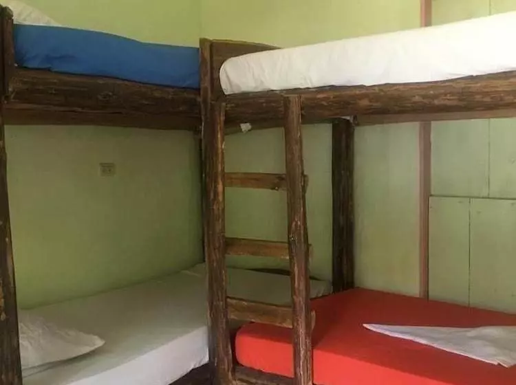 Hostel Rio Celeste
