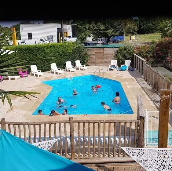 ホテル Team Holiday   Camping Du Petit Pont