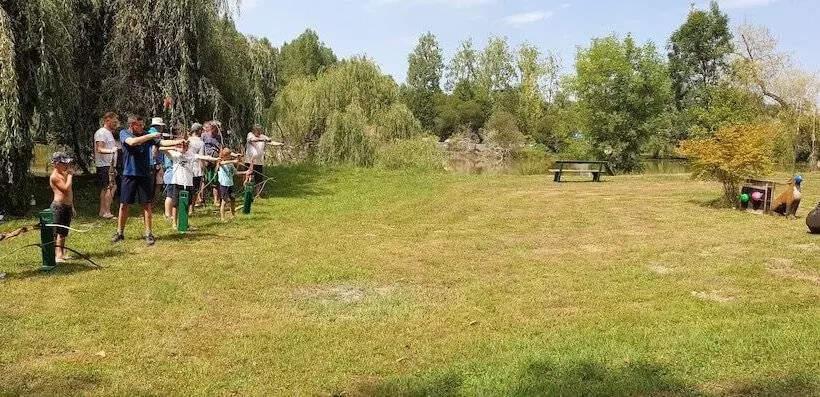 ホテル Camping Maeva Respire La Comtesse