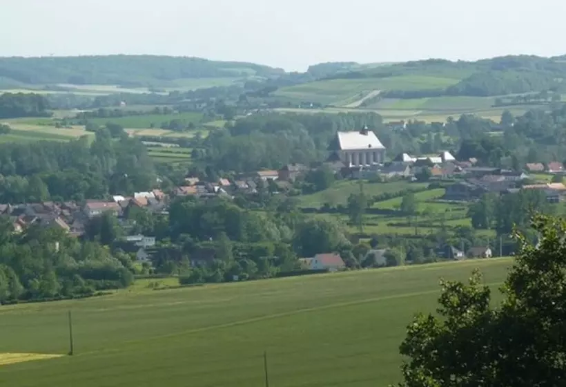 Hotelli Camping Pommiers Des Trois Pays