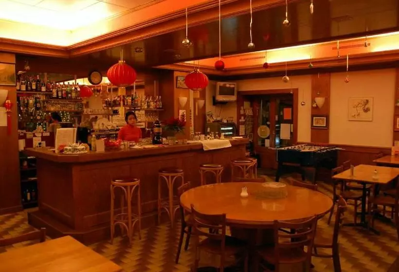 ホテル Hôtel De L Ours