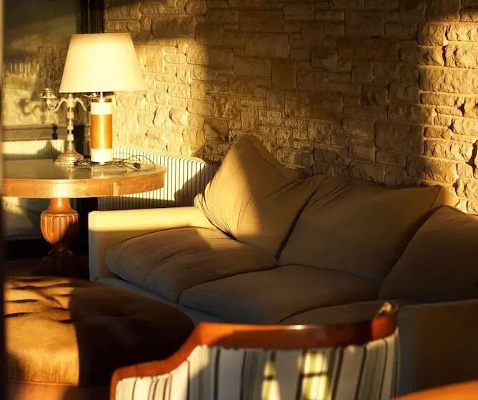 Hotelli El Retiro Polo Club