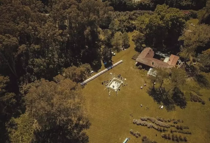 Hotelli El Retiro Polo Club