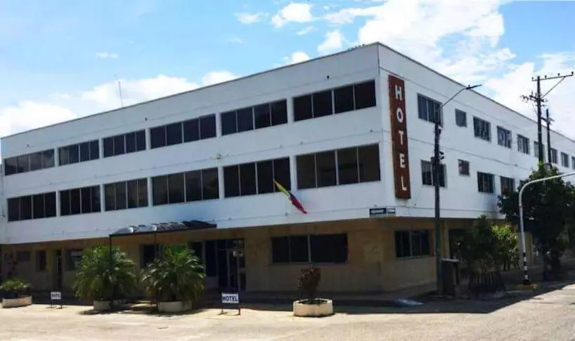 ホテル Mall Santana Del Río