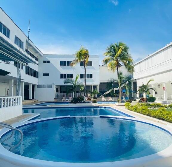 هتل Mall Santana Del Río