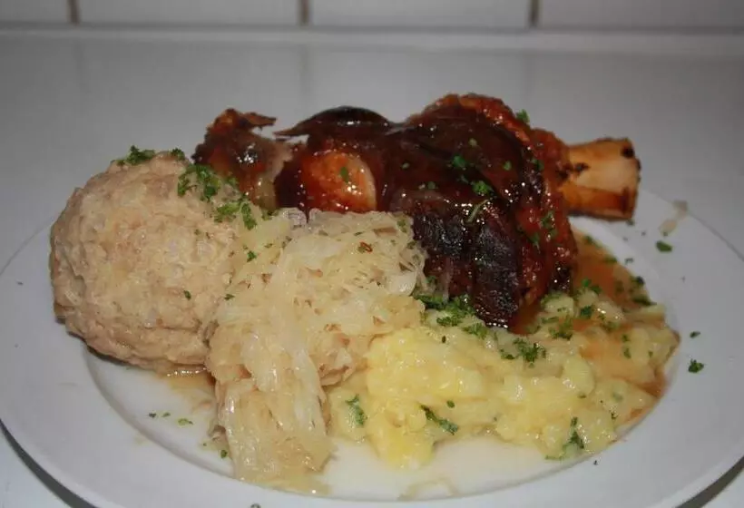 Hotelli Pension Kirchenwirt