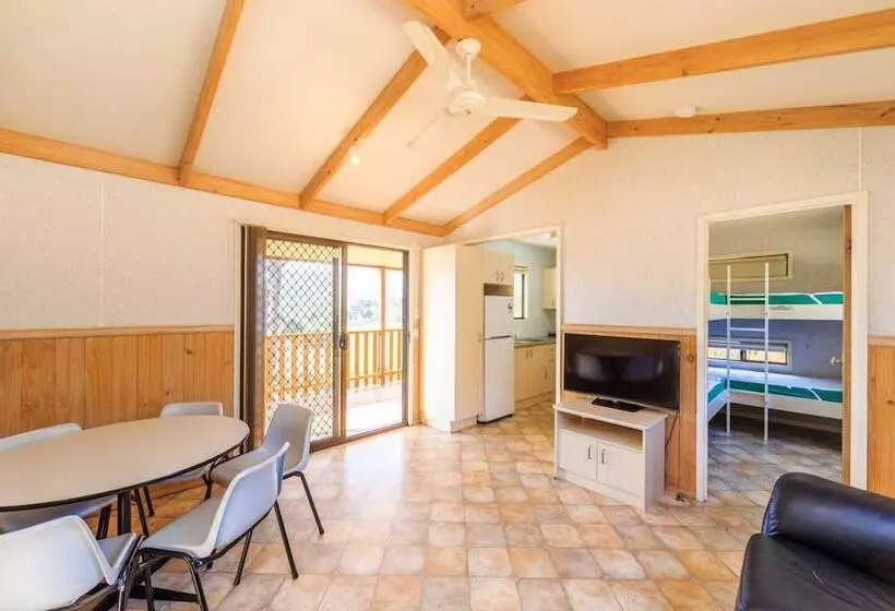 Hotelli Reflections Grabine Lakeside   Holiday Park