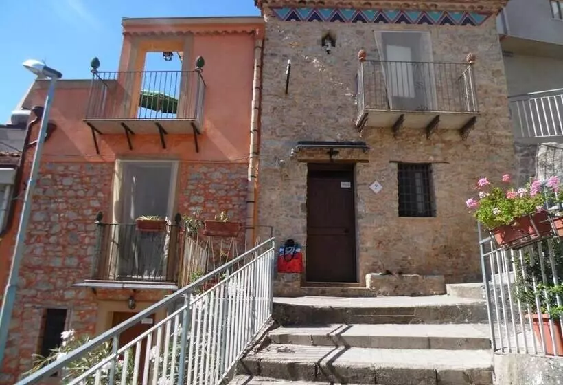 ペンション I Tre Campanili   La Casa Di Chiale