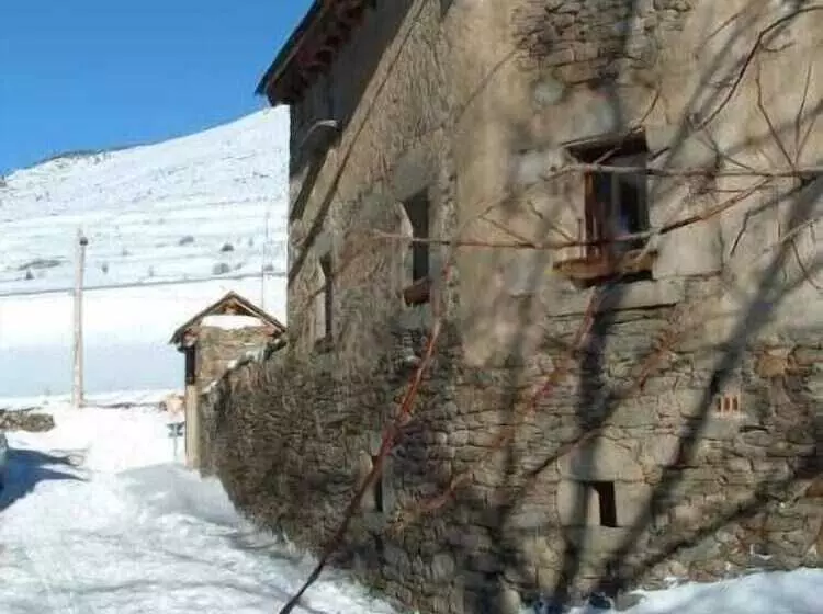 Majatalo Ker Carlines