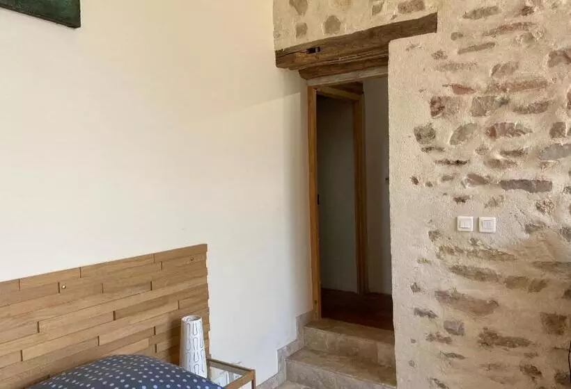 ペンション La Thibaude   Livry