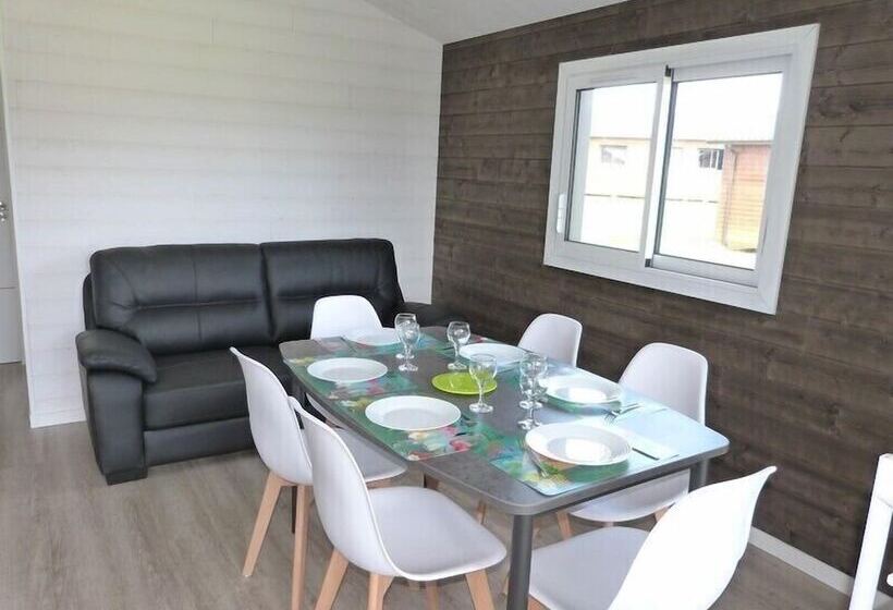 Курорт Domaine De La Héchaie