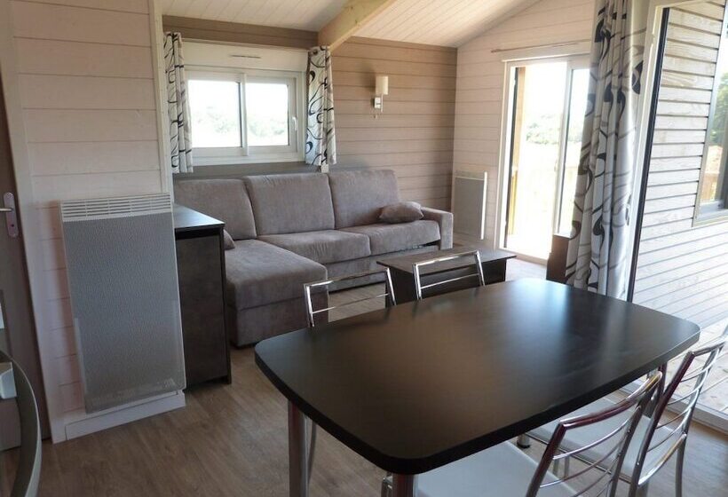 Курорт Domaine De La Héchaie