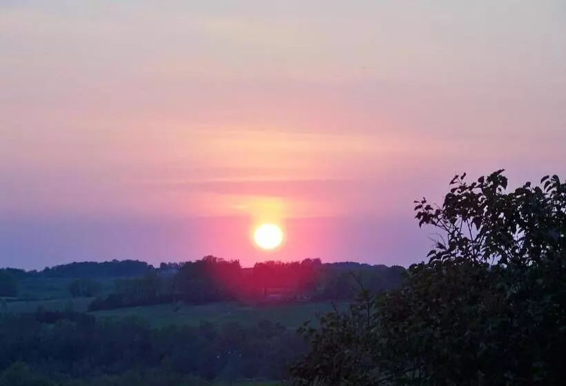 Aamiaismajoitus (B&B) Au Bonheur D Alphonse