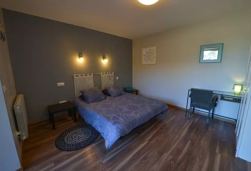 ベッドアンドブレックファースト Chambres D'hôtes De Taysses