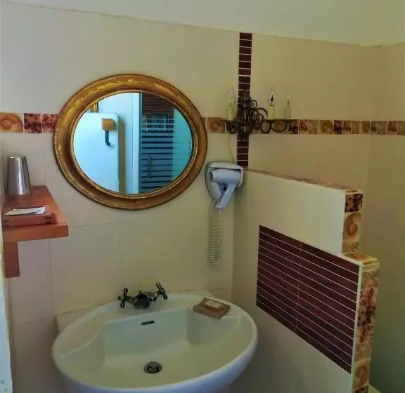 Aamiaismajoitus (B&B) Embarben Maison D Hotes