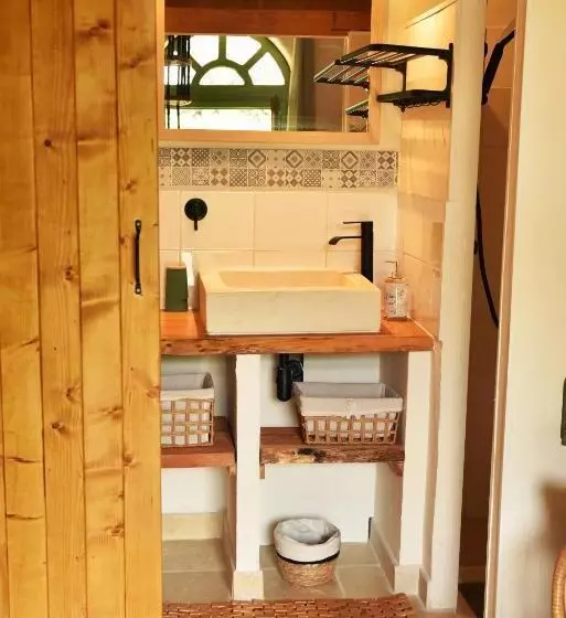 Aamiaismajoitus (B&B) Embarben Maison D Hotes