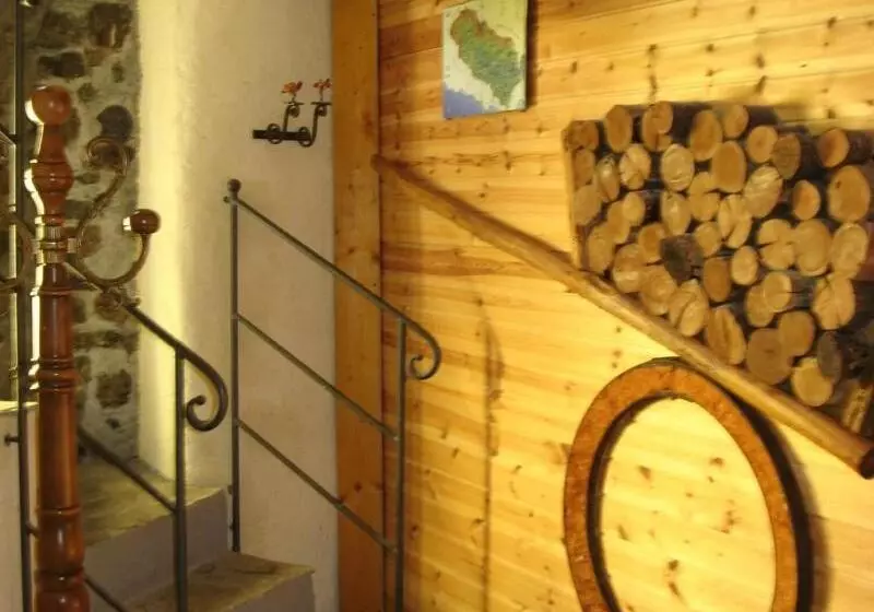 Aamiaismajoitus (B&B) New Arcobaleno Ossegna