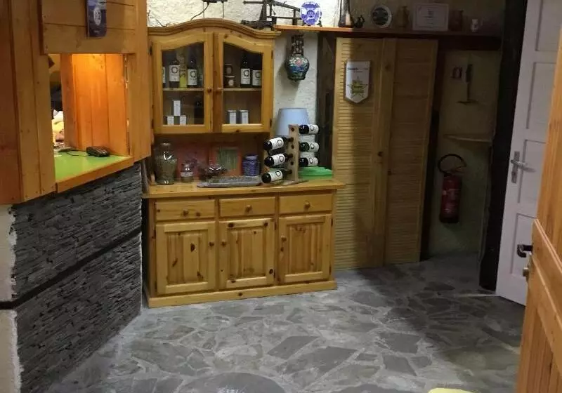 Aamiaismajoitus (B&B) New Arcobaleno Ossegna