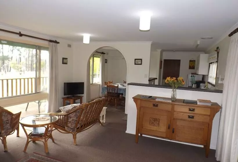 Aamiaismajoitus (B&B) Taralee Orchards