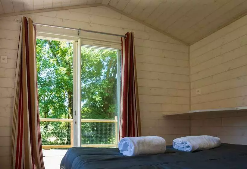 Domaine De Combelles Vacances