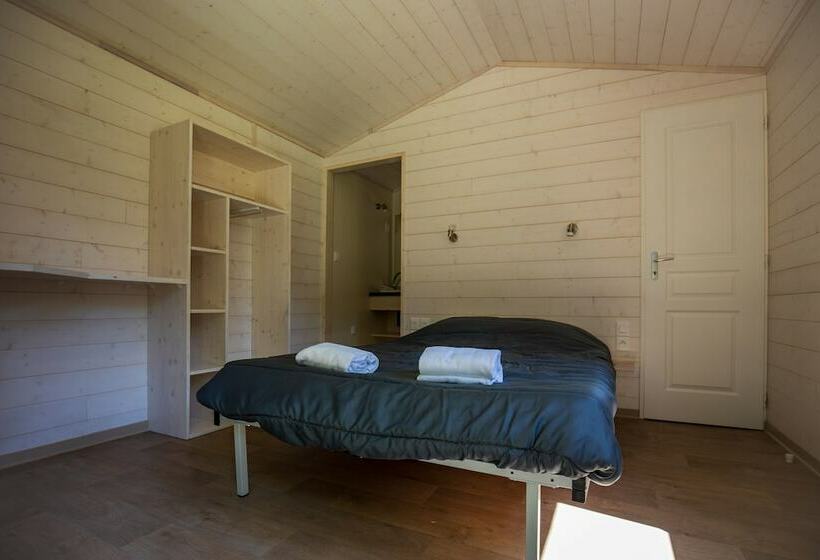 Domaine De Combelles Vacances