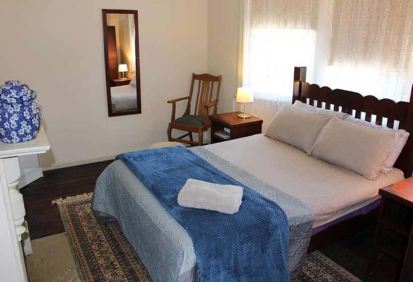 فندق فئة نجمة واحدة The National Park & Pub