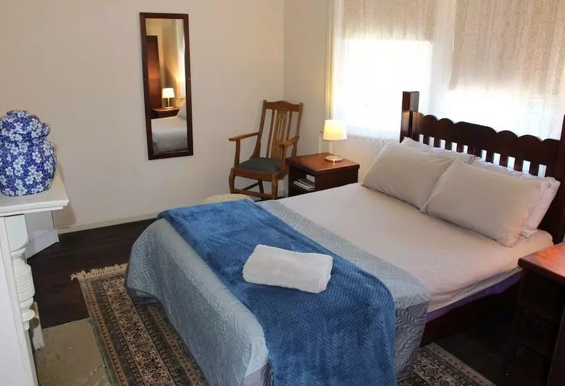 Hostelli The National Park  & Pub