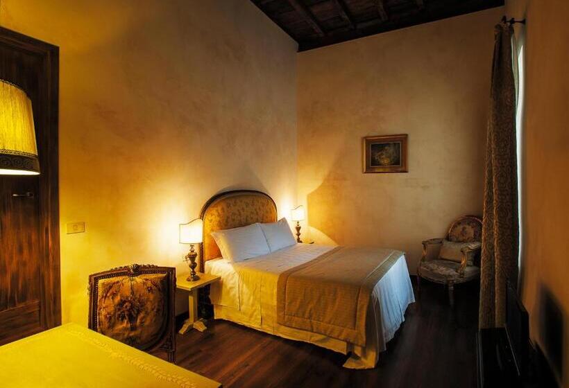 Castello Di Compiano Hotel Relais Museum