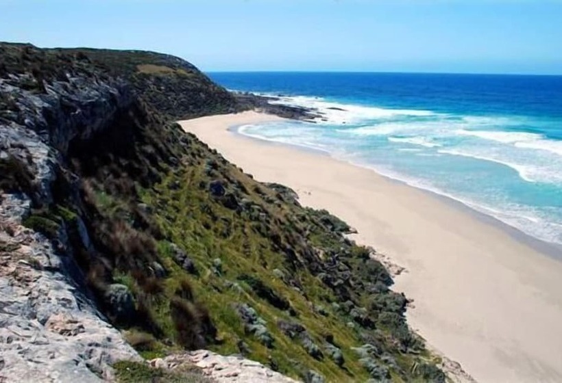 בית מלון כפרי Flour Cask Bay Retreat