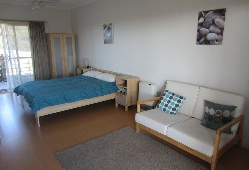 בית מלון כפרי Flour Cask Bay Retreat