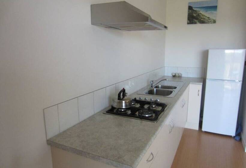 בית מלון כפרי Flour Cask Bay Retreat