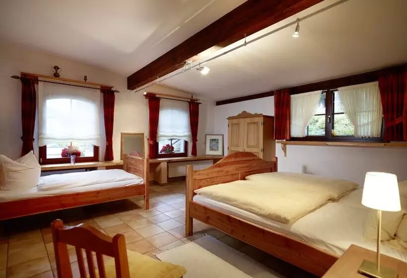 Hotelli Haus Kylltal