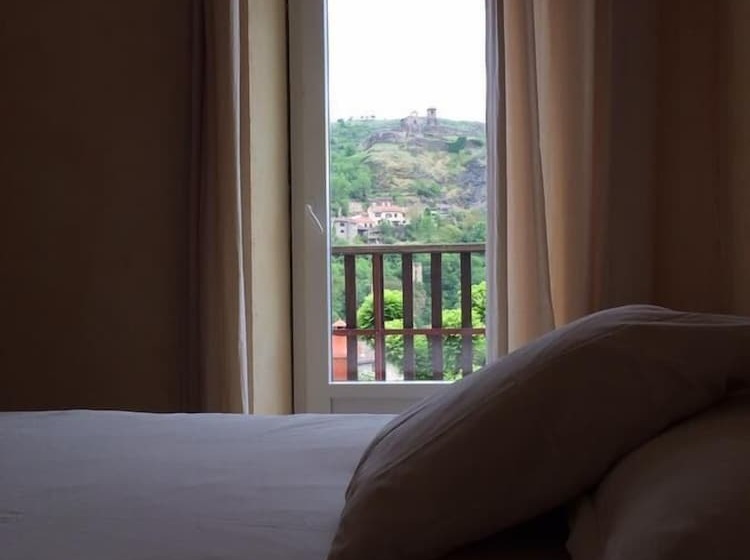 فندق Saint Verny